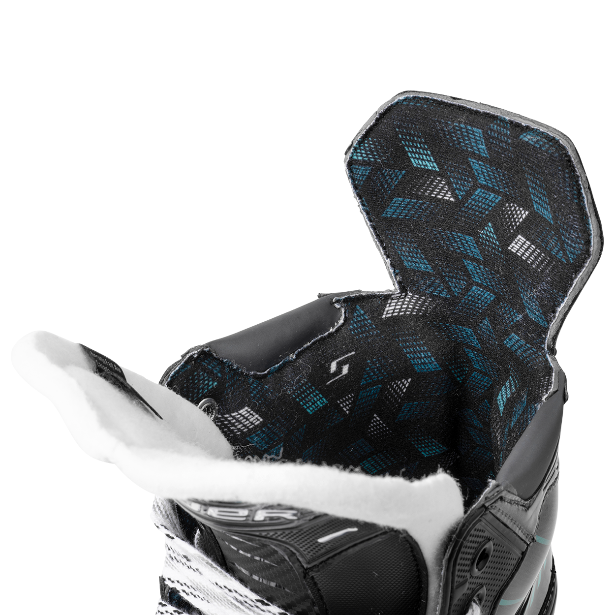 Коньки BAUER Supreme F30